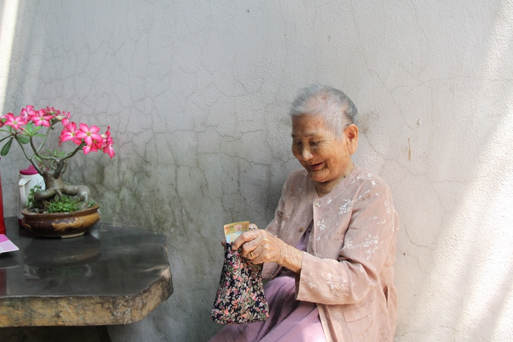 Trong dịch COVID-19, văn nghệ sĩ tô đậm bản sắc văn hóa người Việt - Ảnh 3. Trong dịch COVID-19, văn nghệ sĩ tô đậm bản sắc văn hóa người Việt - Ảnh 3.