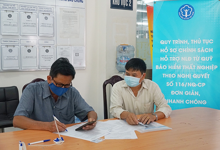 Người lao động cần lưu ý thời hạn nhận hồ sơ hỗ trợ từ Quỹ bảo hiểm thất nghiệp - Ảnh 1. Người lao động cần lưu ý thời hạn nhận hồ sơ hỗ trợ từ Quỹ bảo hiểm thất nghiệp - Ảnh 1.