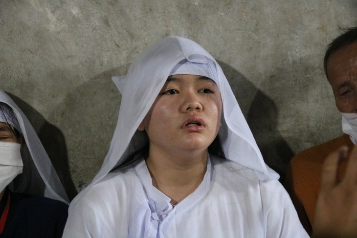 Mồ côi mẹ, bố mất tích, 4 đứa trẻ bơ vơ không biết nương tựa vào đâu - Ảnh 3. Mồ côi mẹ, bố mất tích, 4 đứa trẻ bơ vơ không biết nương tựa vào đâu - Ảnh 3.