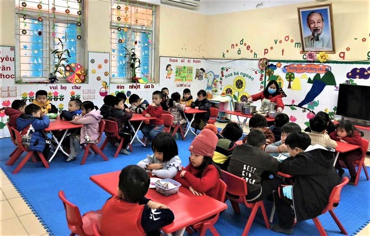 Dịch diễn biến phức tạp, Hòa Bình cho toàn bộ học sinh, sinh viên tạm dừng việc học trực tiếp - Ảnh 2. Dịch diễn biến phức tạp, Hòa Bình cho toàn bộ học sinh, sinh viên tạm dừng việc học trực tiếp - Ảnh 2.