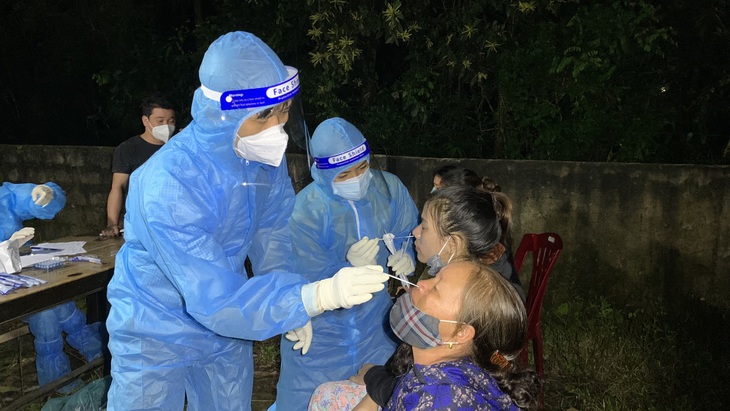 Quảng Bình ghi nhận thêm 26 ca mới, tăng tốc độ tiêm chủng vaccine phòng COVID-19 - Ảnh 1.
