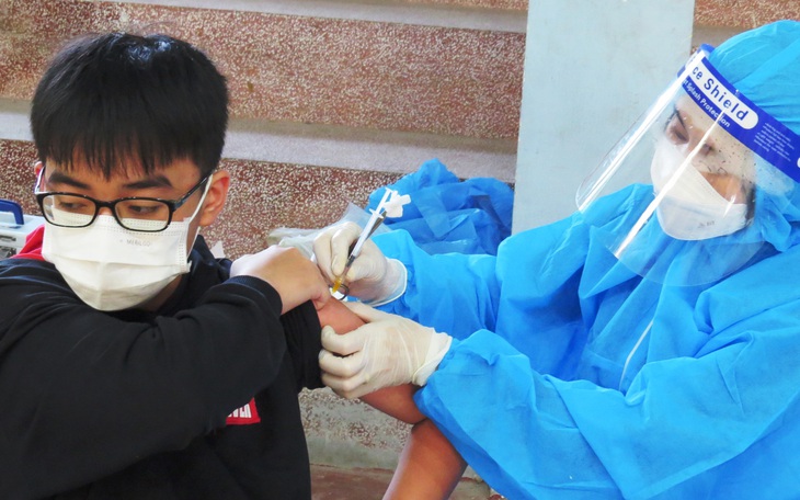 Nghệ An bắt đầu tiêm vaccine phòng COVID-19 cho trẻ, đảm bảo an toàn tiêm chủng
