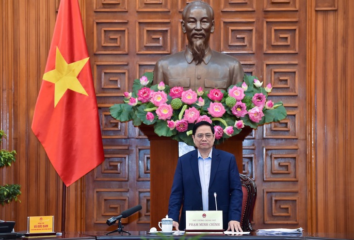 Thủ tướng: Cần hỗ trợ, tháo gỡ mọi vướng mắc, sản xuất bằng được thuốc, vaccine COVID-19 trong nước - Ảnh 1.