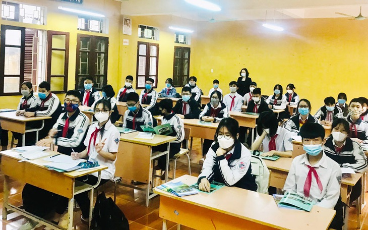 Hà Nội sẽ cho học sinh cấp 3 trở lại trường vào đầu tháng 12