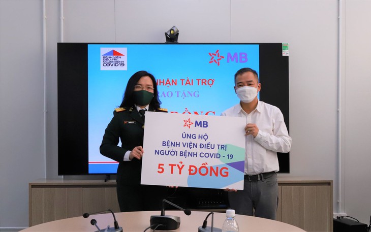 Chia lửa cùng Bệnh viện điều trị người bệnh COVID-19 - Ảnh 1.