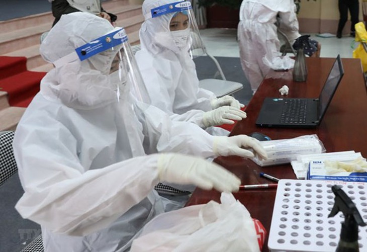 Hải Dương có 69 ca dương tính mới, ưu tiên tiêm vaccine cho trẻ vùng dịch - Ảnh 2. Hải Dương có 69 ca dương tính mới, ưu tiên tiêm vaccine cho trẻ vùng dịch - Ảnh 2.