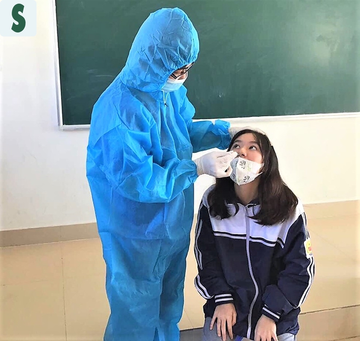 Quảng Ninh: Hình ảnh ngày đầu học sinh nơi ổ dịch Hải Hà trở lại trường học - Ảnh 10. Quảng Ninh: Hình ảnh ngày đầu học sinh nơi ổ dịch Hải Hà trở lại trường học - Ảnh 10.