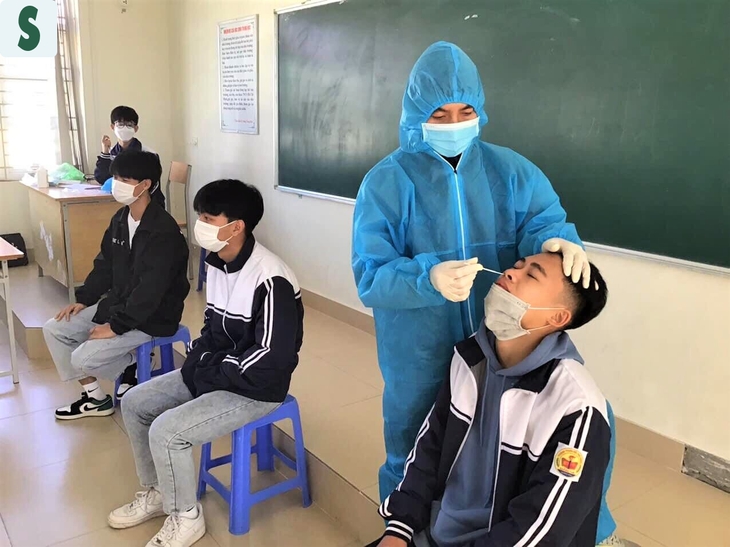 Quảng Ninh: Hình ảnh ngày đầu học sinh nơi ổ dịch Hải Hà trở lại trường học - Ảnh 11. Quảng Ninh: Hình ảnh ngày đầu học sinh nơi ổ dịch Hải Hà trở lại trường học - Ảnh 11.