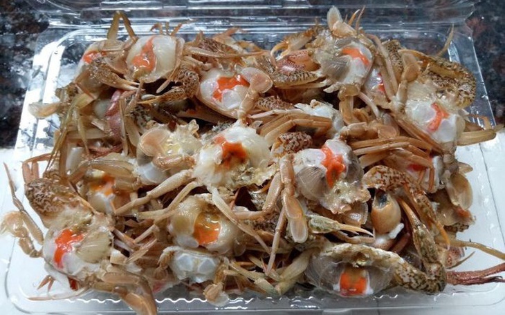 Vào vụ ghẹ sữa tươi thơm ngon, chế biến được nhiều món, các bà nội trợ mua cả yến nấu canh - Ảnh 1.