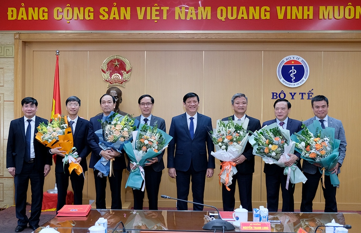 Bộ Y tế bổ nhiệm lãnh đạo Văn phòng Ban Cán sự Đảng và các Cục/Vụ trực thuộc Bộ - Ảnh 1. Bộ Y tế bổ nhiệm lãnh đạo Văn phòng Ban Cán sự Đảng và các Cục/Vụ trực thuộc Bộ - Ảnh 1.