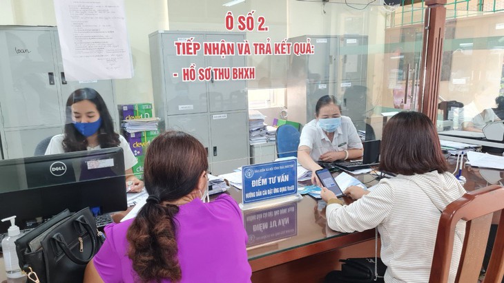 Bình quân mỗi cán bộ BHXH phải giải quyết khoảng 4 nghìn hồ sơ mỗi năm - Ảnh 3. Bình quân mỗi cán bộ BHXH phải giải quyết khoảng 4 nghìn hồ sơ mỗi năm - Ảnh 3.