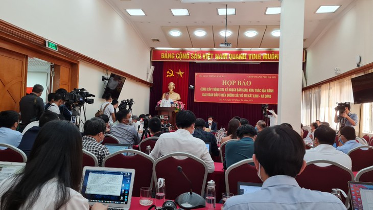 Sau 6 năm chậm tiến độ, đường sắt Cát Linh - Hà Đông chính thức khai thác thương mại - Ảnh 1. Sau 6 năm chậm tiến độ, đường sắt Cát Linh - Hà Đông chính thức khai thác thương mại - Ảnh 1.