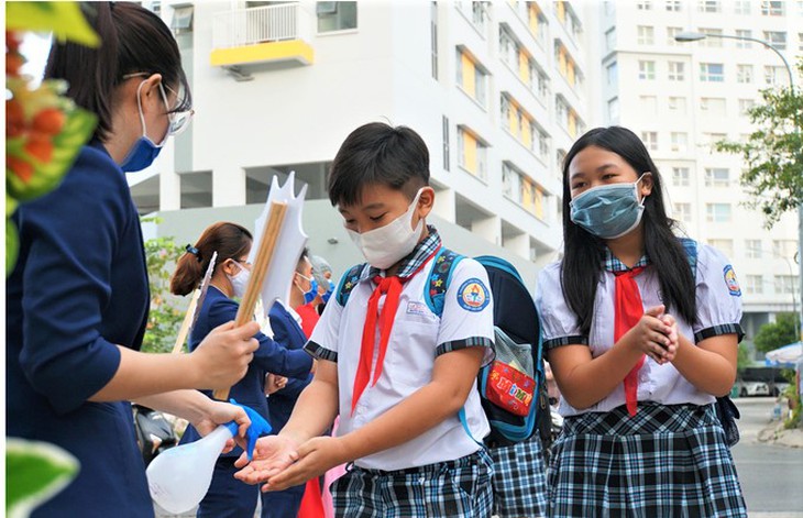 Việc mở lại trường học phải từng bước thận trọng, không nóng vội - Ảnh 2. Việc mở lại trường học phải từng bước thận trọng, không nóng vội - Ảnh 2.