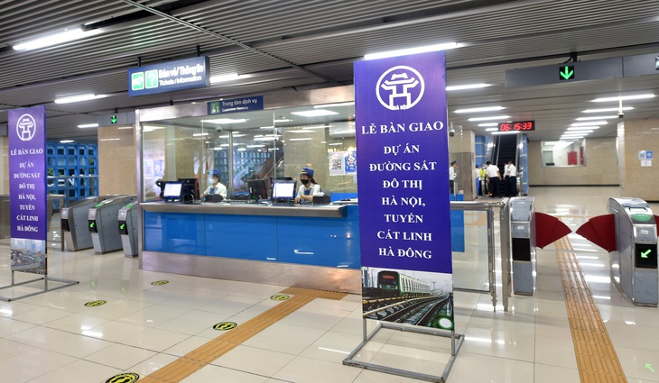 Đường sắt trên cao Cát Linh - Hà Đông chính thức vận hành sau... 10 năm - Ảnh 1. Đường sắt trên cao Cát Linh - Hà Đông chính thức vận hành sau... 10 năm - Ảnh 1.