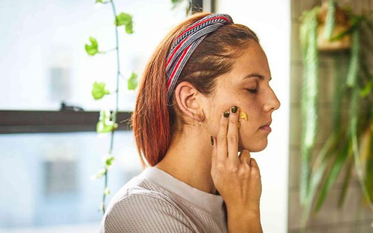 Tạm biệt làn da xỉn màu bằng... trái dứa