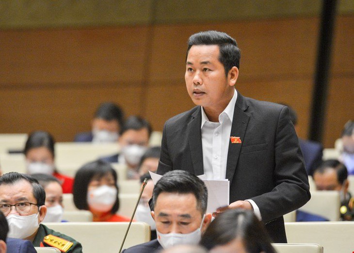 Đề xuất giảm giá cước viễn thông, tạo thuận lợi cho giáo viên, học sinh học trực tuyến - Ảnh 1. Đề xuất giảm giá cước viễn thông, tạo thuận lợi cho giáo viên, học sinh học trực tuyến - Ảnh 1.