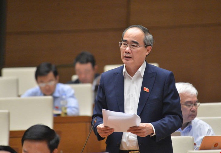 ĐBQH Nguyễn Thiện Nhân: Chúng ta cần kinh phí mua 'dầu' để 'đoàn tàu' kinh tế TP. HCM chạy trở lại - Ảnh 2. ĐBQH Nguyễn Thiện Nhân: Chúng ta cần kinh phí mua 'dầu' để 'đoàn tàu' kinh tế TP. HCM chạy trở lại - Ảnh 2.