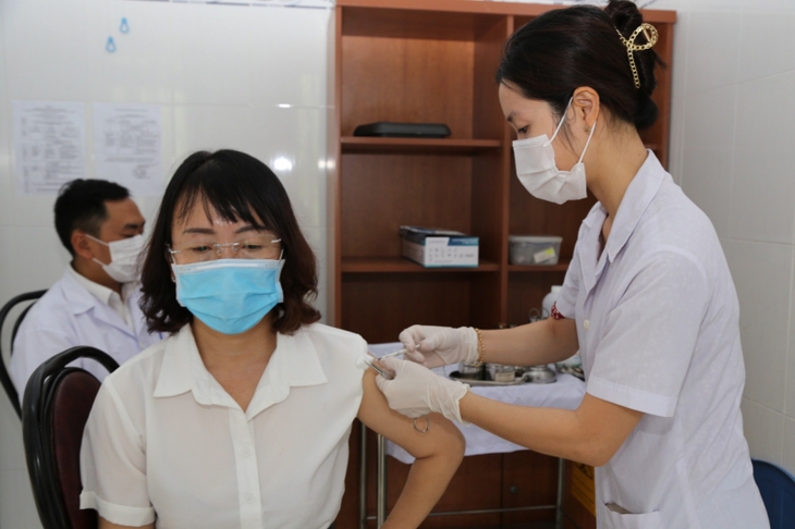 Đắk Lắk đã tiêm được hơn 1,1 triệu liều vaccine COVID-19 - Ảnh 1.