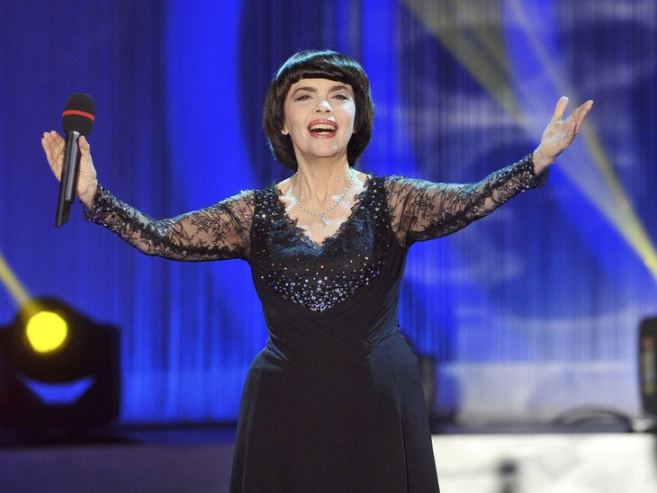 Mireille Mathieu: Cô đơn, cuộc đời giọng ca vàng nước Pháp - Ảnh 3.