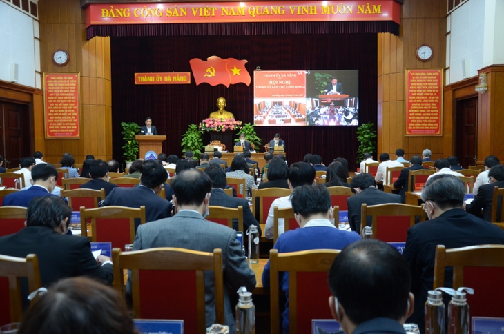 Đà Nẵng đặt mục tiêu kiểm soát hiệu quả dịch bệnh, phục hồi kinh tế - xã hội. - Ảnh 1.