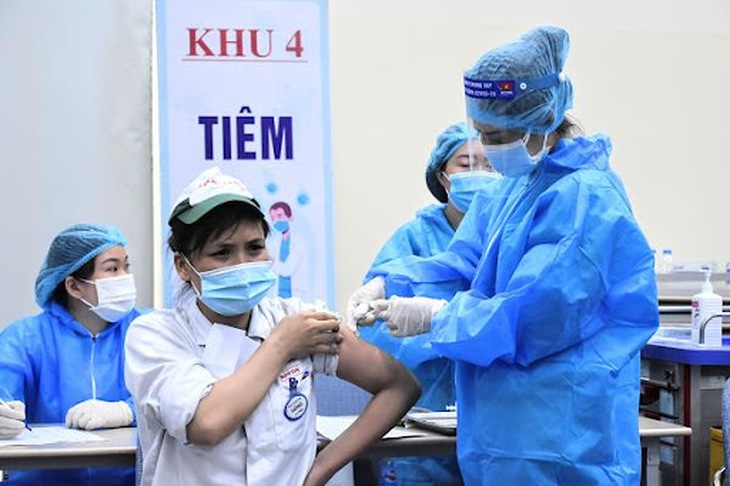 Chiều 23/12: Đã phân bổ 168,8 triệu liều vaccine phòng COVID-19; Thí điểm ra viện sớm F0 đã tiêm đủ vaccine và xét nghiệm âm tính - Ảnh 1.