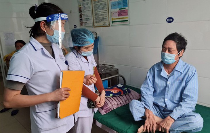 Suy tuyến thượng thận do dùng Corticoid: Những điều cần lưu ý! - Ảnh 2.