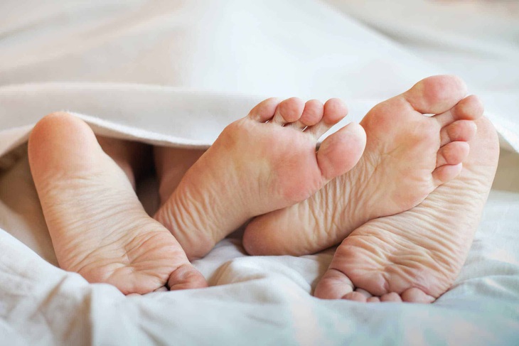 Mắc bệnh lây qua đường tình dục: Đối mặt hay che giấu? - Ảnh 1.