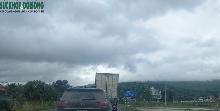 Quốc lộ 1A nối Bình Định-Phú Yên: “Ổ gà” như ma trận - Ảnh 7.