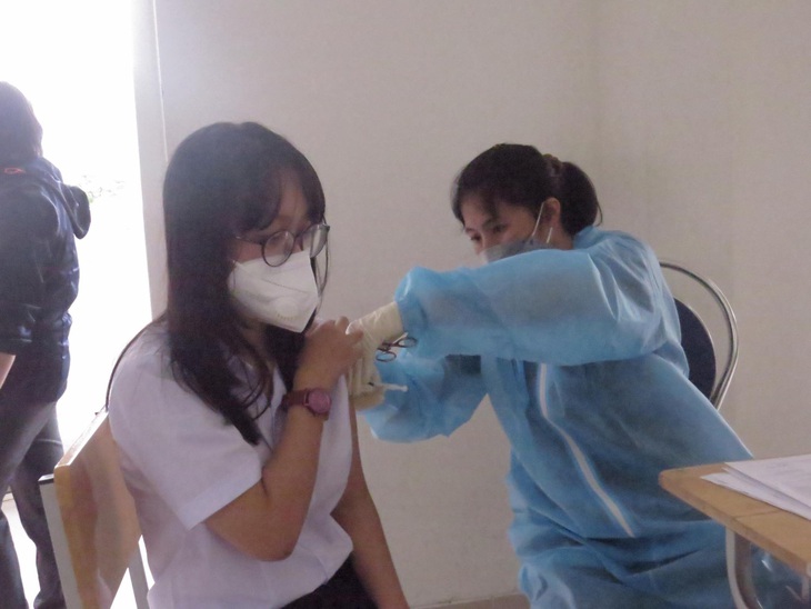 Khánh Hòa: Sẵn sàng tiêm vaccine COVID-19 liều nhắc lại - Ảnh 2. Khánh Hòa: Sẵn sàng tiêm vaccine COVID-19 liều nhắc lại - Ảnh 2.