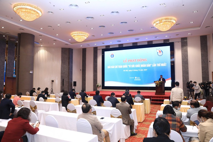 Giải báo chí toàn quốc "Vì sức khoẻ nhân dân" tôn vinh những cống hiến của ngành y - Ảnh 1.