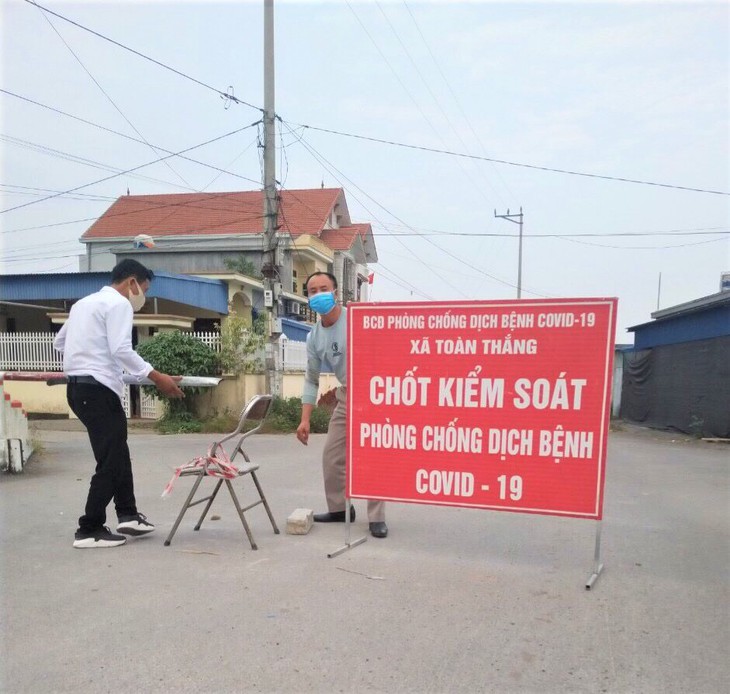 Hải Phòng: Dỡ bỏ các Chốt kiểm soát dịch COVID-19 tại huyện Tiên Lãng, quản lý, điều trị F0, F1 - Ảnh 2. Hải Phòng: Dỡ bỏ các Chốt kiểm soát dịch COVID-19 tại huyện Tiên Lãng, quản lý, điều trị F0, F1 - Ảnh 2.