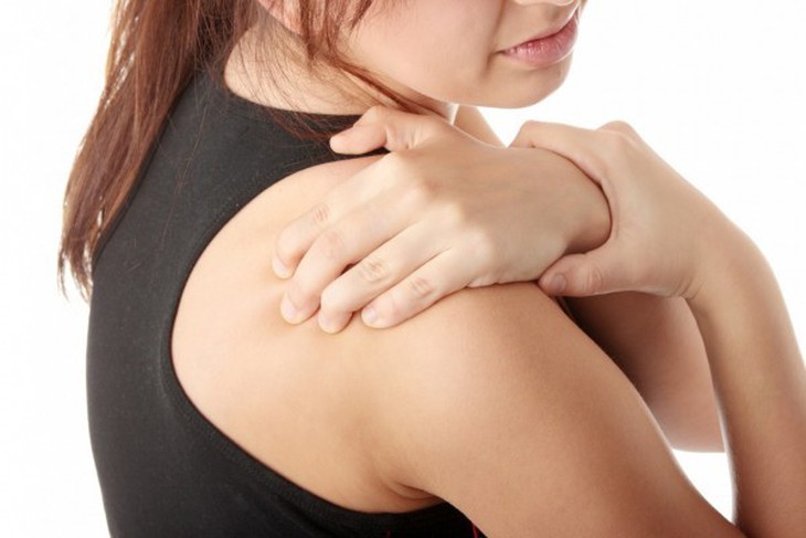 Khi bị trật (sai) khớp cùng đòn, bạn nên đến ngay các cơ sở y tế gần nhất để sớm được thăm khám và điều trị đúng phác đồ Khi bị trật (sai) khớp cùng đòn, bạn nên đến ngay các cơ sở y tế gần nhất để sớm được thăm khám và điều trị đúng phác đồ