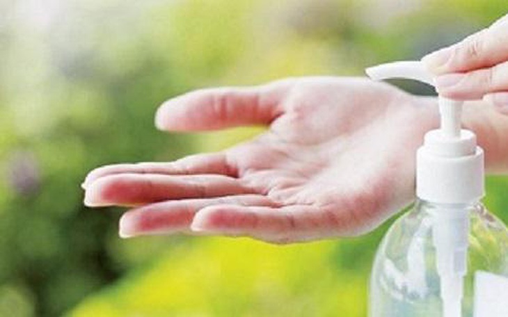 Thu hồi nước rửa tay dưỡng da Aquavera chiết xuất hoa nhài