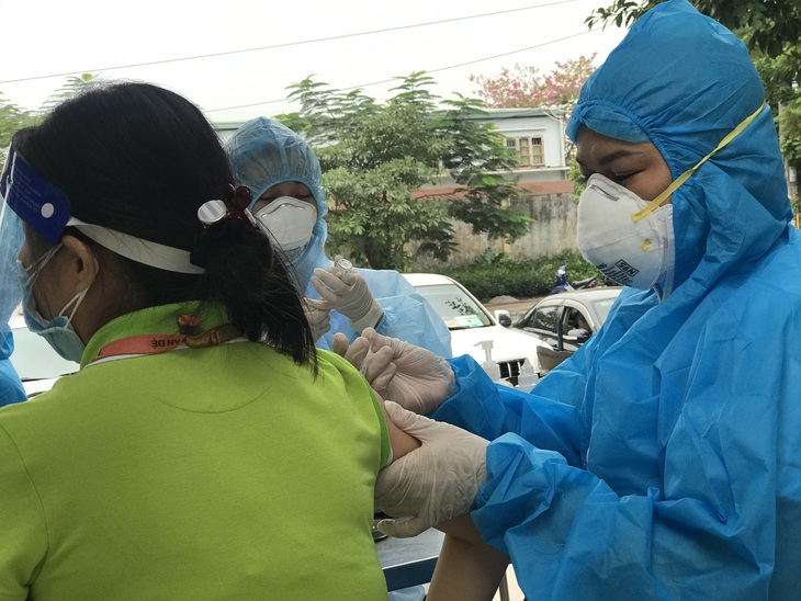 Chiều 19/1: Cả nước đã tiêm trên 171,6 triệu liều vaccine phòng COVID-19; Có 73 ca nhiễm Omicron - Ảnh 1.