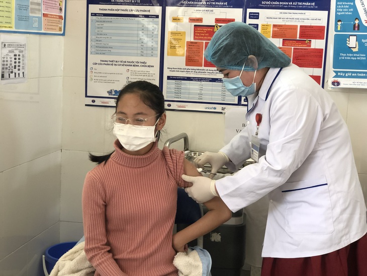 Uống nước có giảm các tác dụng phụ khi tiêm vaccine COVID-19? - Ảnh 3.