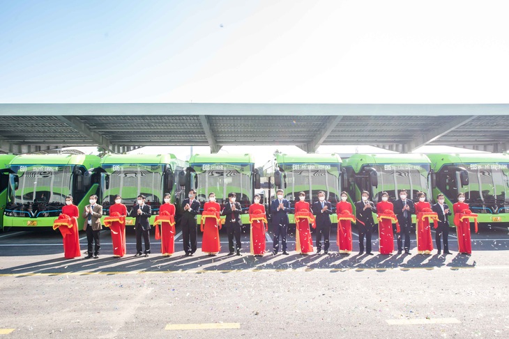 Xe buýt điện Vinbus chính thức tham gia mạng lưới vận tải công cộng Hà Nội - Ảnh 5. Xe buýt điện Vinbus chính thức tham gia mạng lưới vận tải công cộng Hà Nội - Ảnh 5.