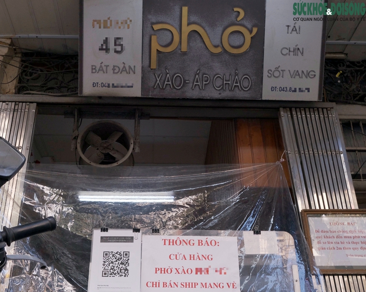 Quán ăn, uống quận Hai Bà Trưng và 5 phường quận Hoàn Kiếm thực hiện 'bán mang về' thế nào? - Ảnh 2. Quán ăn, uống quận Hai Bà Trưng và 5 phường quận Hoàn Kiếm thực hiện 'bán mang về' thế nào? - Ảnh 2.