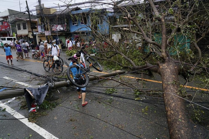 Siêu bão Rai hoành hành tại Philippines, ít nhất 208  người thiệt mạng  - Ảnh 5.