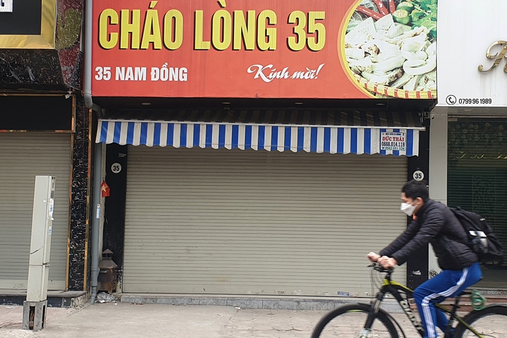 Các cửa hàng, dịch vụ ăn uống tại vùng cam của Hà Nội 'lay lắt' bán mang về - Ảnh 4. Các cửa hàng, dịch vụ ăn uống tại vùng cam của Hà Nội 'lay lắt' bán mang về - Ảnh 4.