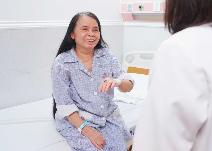 Tưởng đau dây thần kinh tọa, bệnh nhân 64 tuổi có nguy cơ cắt bỏ chân do viêm tủy xương - Ảnh 4. Tưởng đau dây thần kinh tọa, bệnh nhân 64 tuổi có nguy cơ cắt bỏ chân do viêm tủy xương - Ảnh 4.
