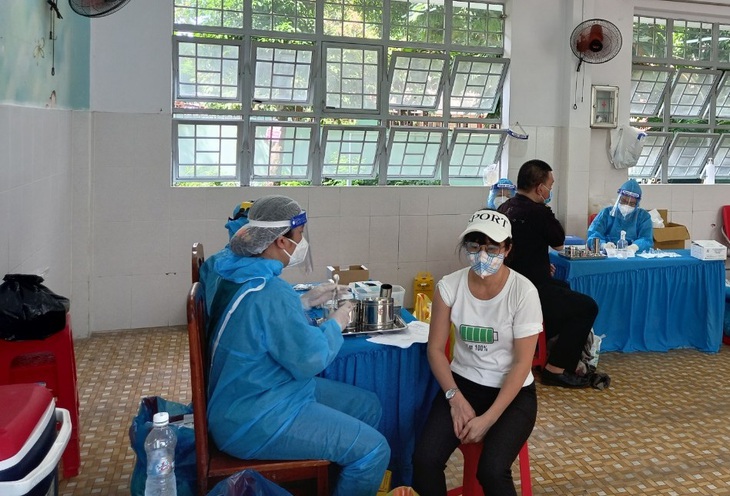 Khánh Hòa: Tiêm vaccine COVID-19 mũi 3, đón khách du lịch quốc tế - Ảnh 1. Khánh Hòa: Tiêm vaccine COVID-19 mũi 3, đón khách du lịch quốc tế - Ảnh 1.
