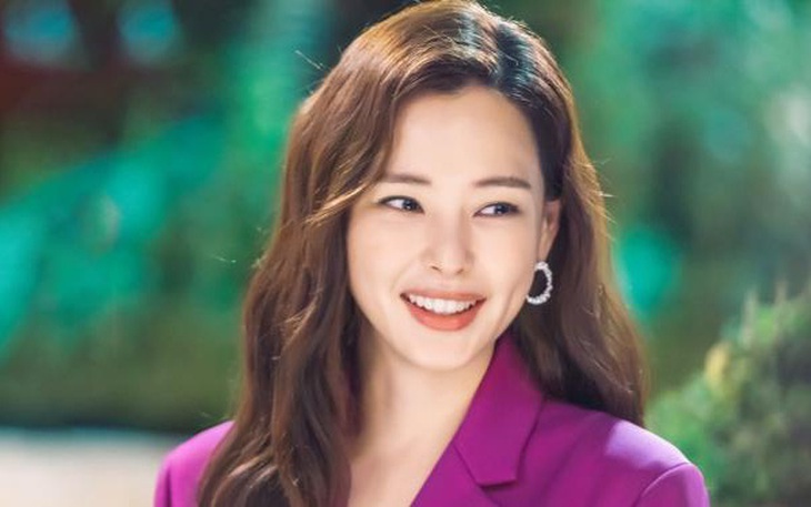 Honey Lee - ‘hoa hậu đẹp nhất Hàn Quốc’ kết hôn nhờ... mai mối