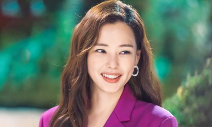 Honey Lee  1
