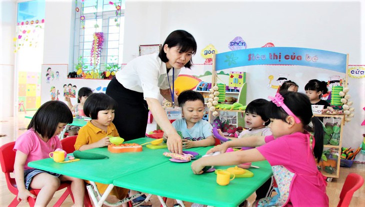 Trước khi đưa trẻ mầm non trở lại trường, gia đình phải cam kết phòng chống dịch - Ảnh 2.