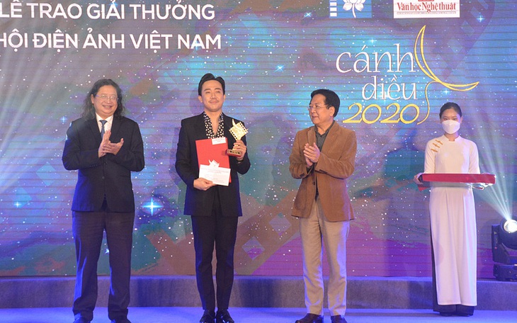 Giải Cánh diều 2020: ‘Bố già’ nắm tay ‘Gái già lắm chiêu V’ bay cao