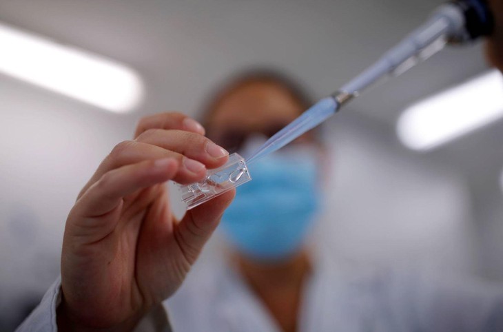 Vaccine Sputnik V dạng xịt mũi bảo vệ niêm mạc mũi, tạo 'miễn dịch vô trùng' kháng virus mạnh mẽ - Ảnh 2. Vaccine Sputnik V dạng xịt mũi bảo vệ niêm mạc mũi, tạo 'miễn dịch vô trùng' kháng virus mạnh mẽ - Ảnh 2.