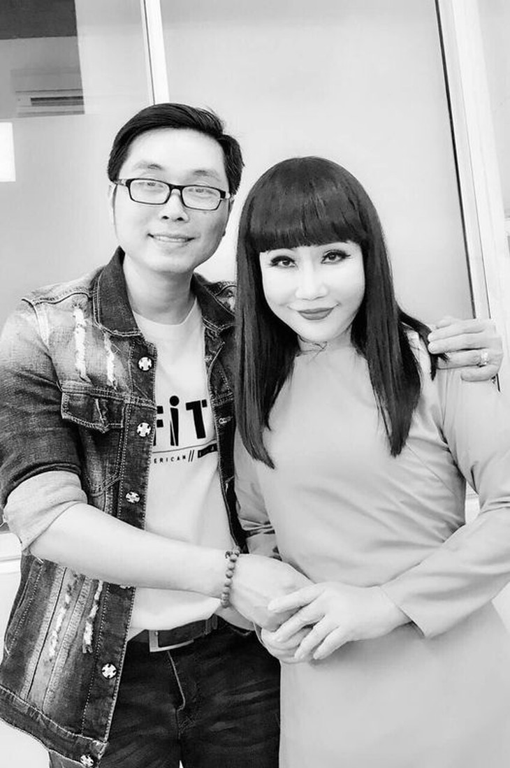 Nghệ sĩ Thanh Kim Huệ qua đời do bệnh ung thư, cuối đời vẫn hát vọng cổ phục vụ y bác sĩ tuyến đầu - Ảnh 5.