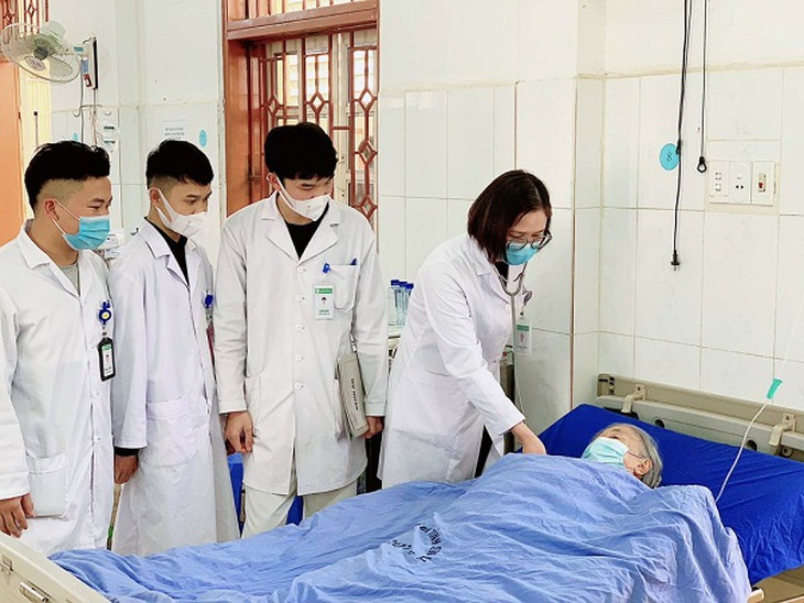 Nguy hiểm từ thói quen tự dùng thuốc tại nhà - Ảnh 2. Nguy hiểm từ thói quen tự dùng thuốc tại nhà - Ảnh 2.