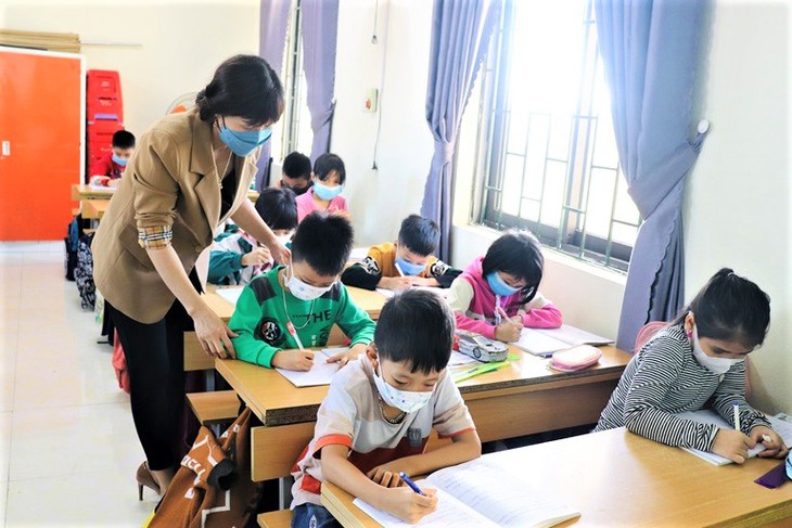 Hà Nội: Học sinh lớp 1, 2 kiểm tra học kỳ 1 bằng hình thức trực tiếp - Ảnh 2. Hà Nội: Học sinh lớp 1, 2 kiểm tra học kỳ 1 bằng hình thức trực tiếp - Ảnh 2.