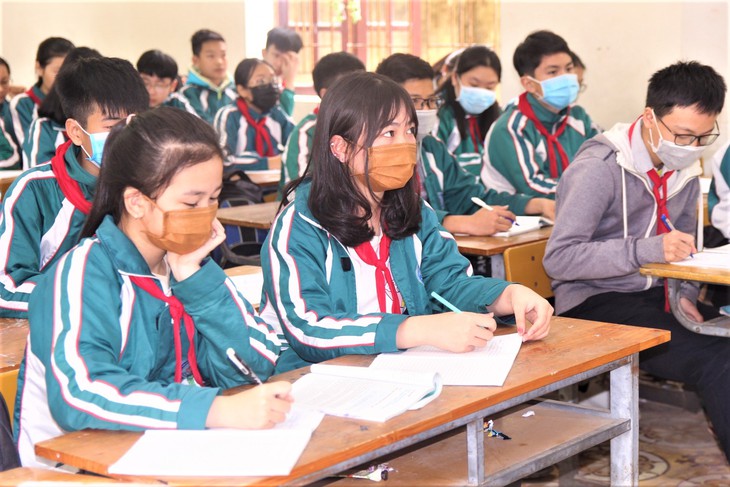 Học sinh nhiều tỉnh thành đi học trở trong tuần cuối của năm - Ảnh 2. Học sinh nhiều tỉnh thành đi học trở trong tuần cuối của năm - Ảnh 2.